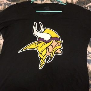 Long sleeve Vikings shirt